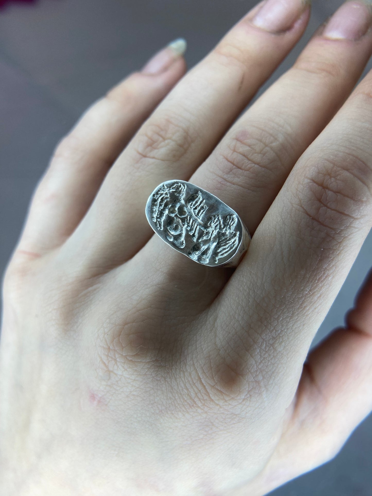 Cygnet Ring, The Syrens