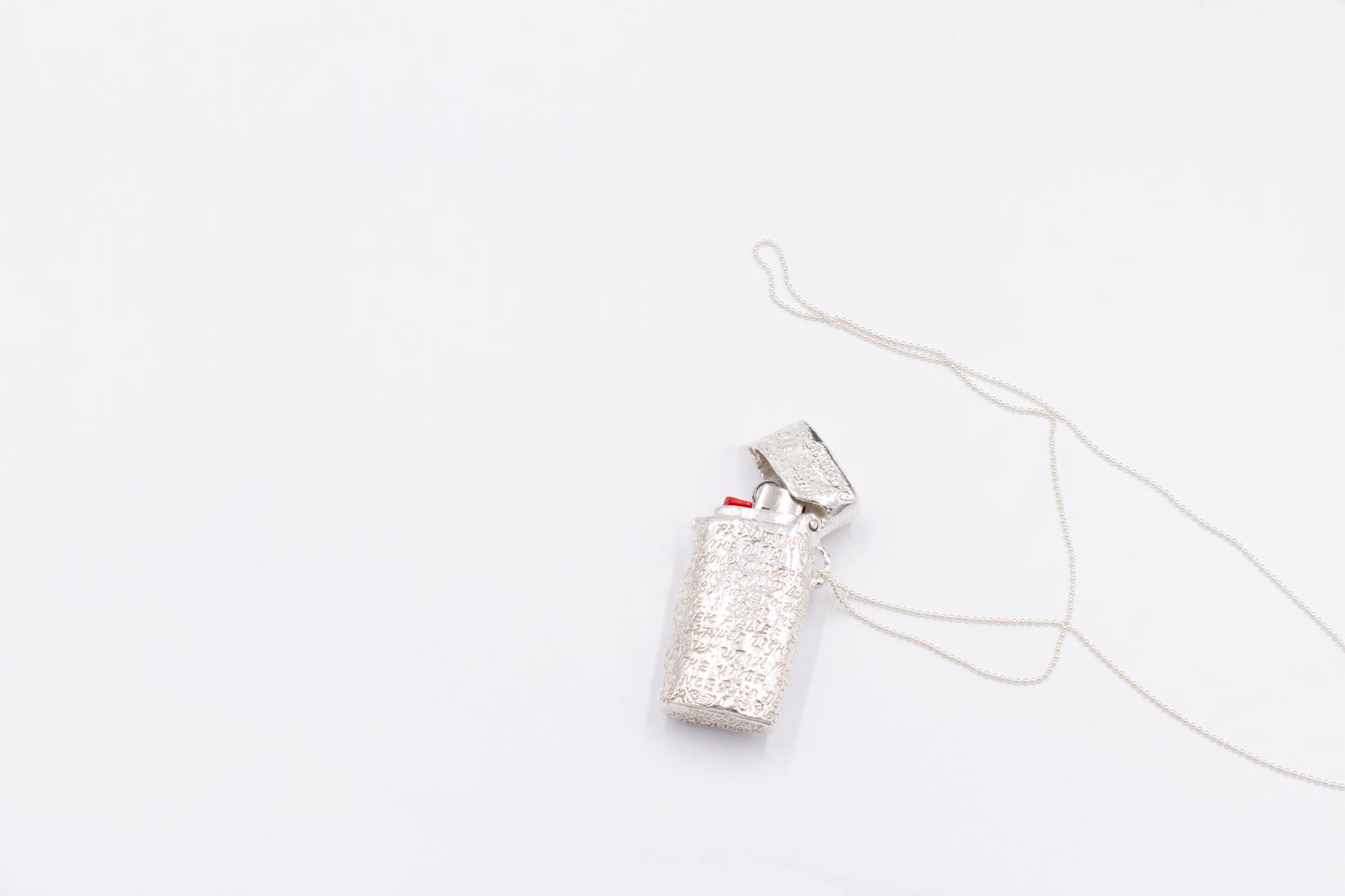 Latch’d Lighter Case With Chain