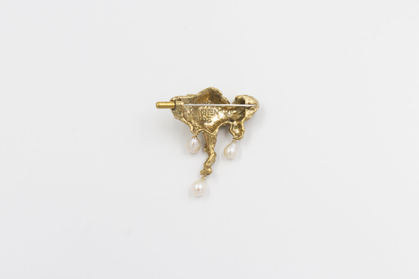Curdled Brooch no. 1 (3 pearls)