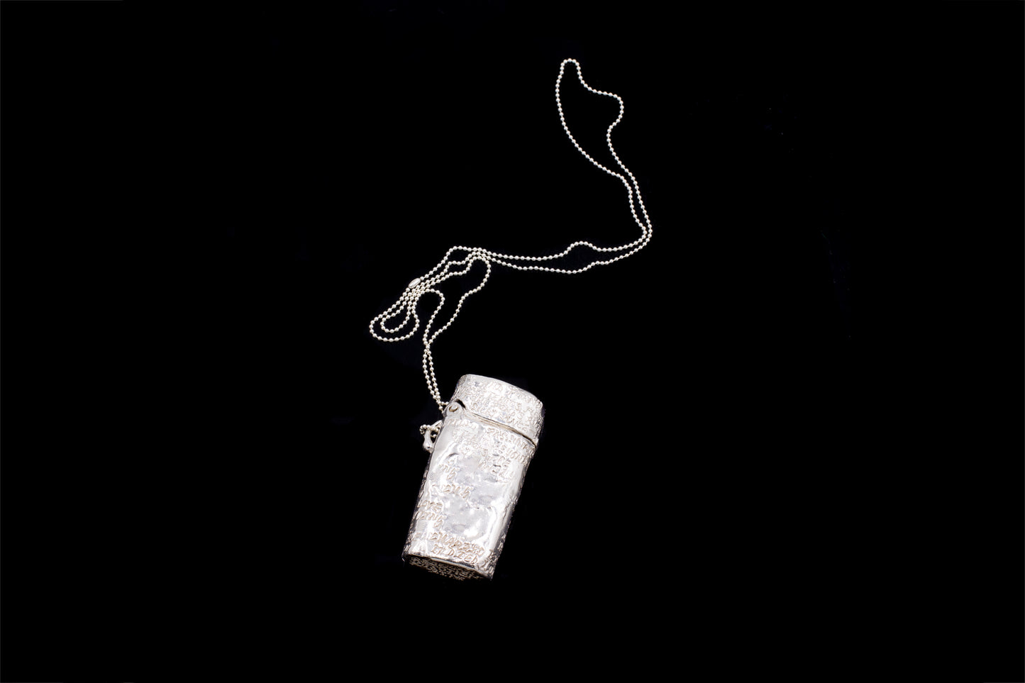 Latch’d Lighter Case With Chain