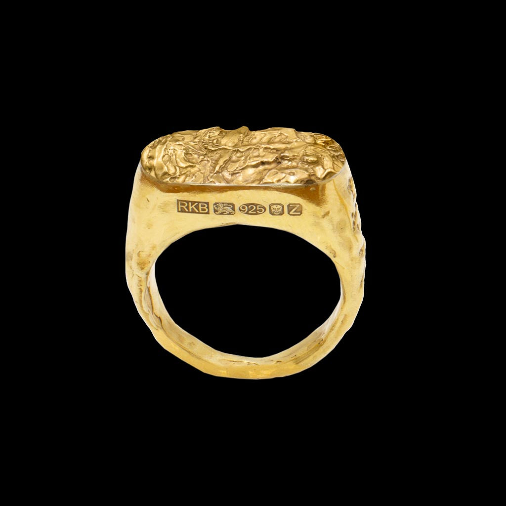 Cygnet Ring, The Syrens