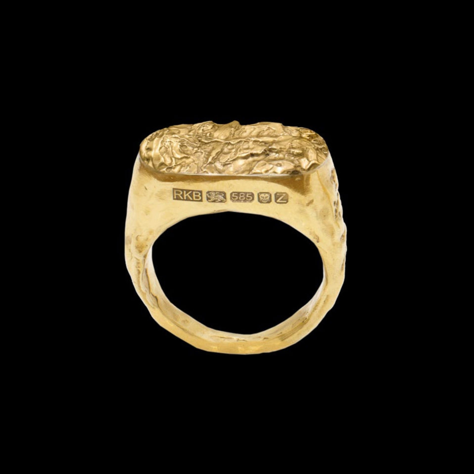 Cygnet Ring, The Syrens