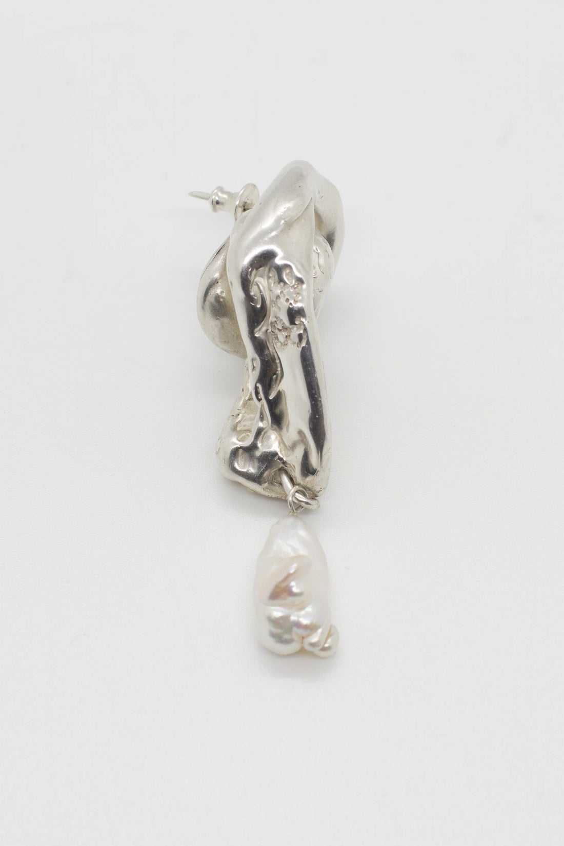 Snail'd Pearl Earring